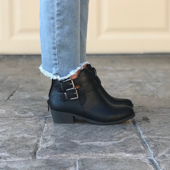 Double Buckle Straps Low Heel Ankle Booties - Picture 3 of 7